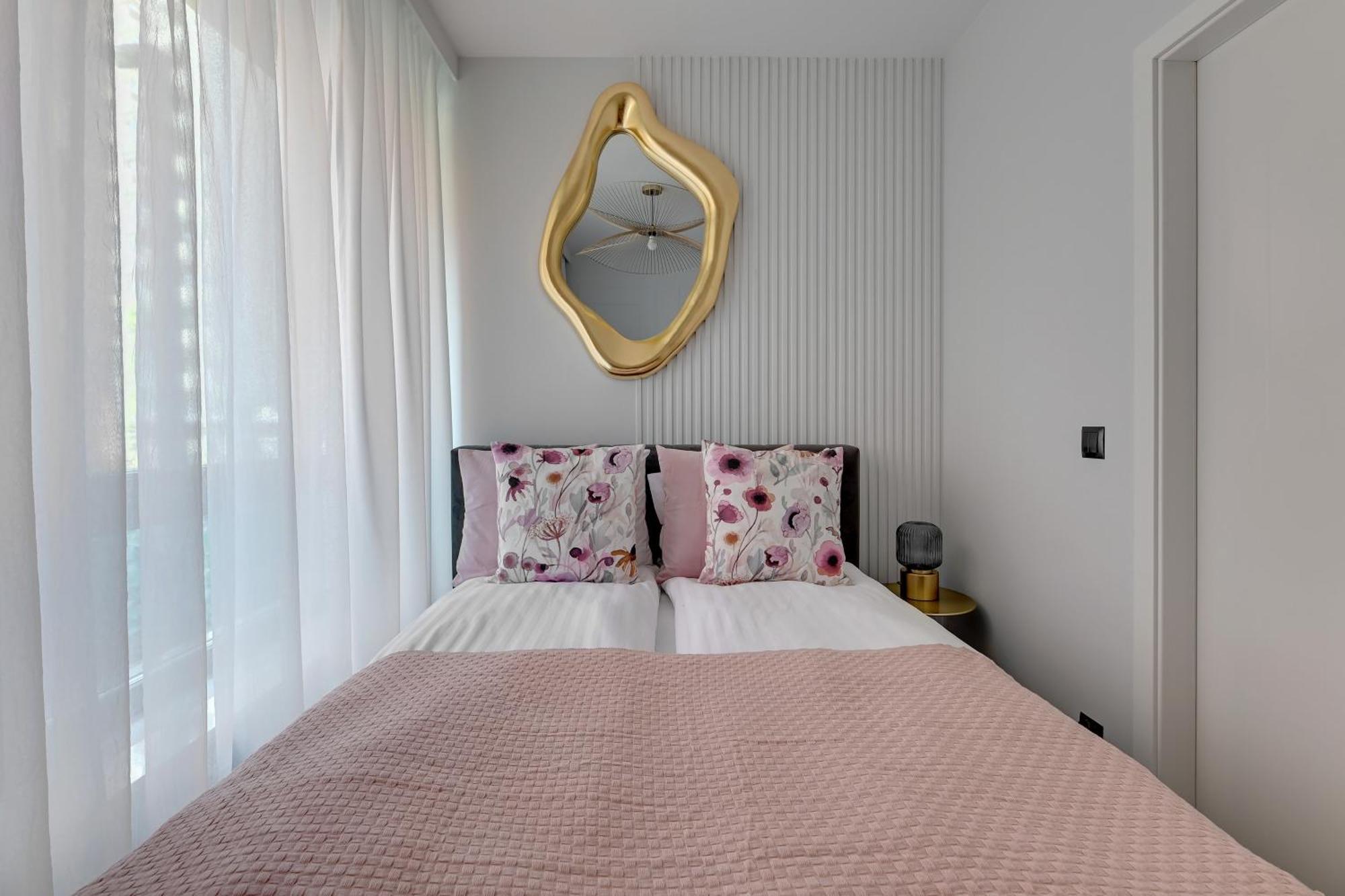 Scala 60H City Center Premium Apartments With Parking By Lion Apartments 格但斯克 外观 照片