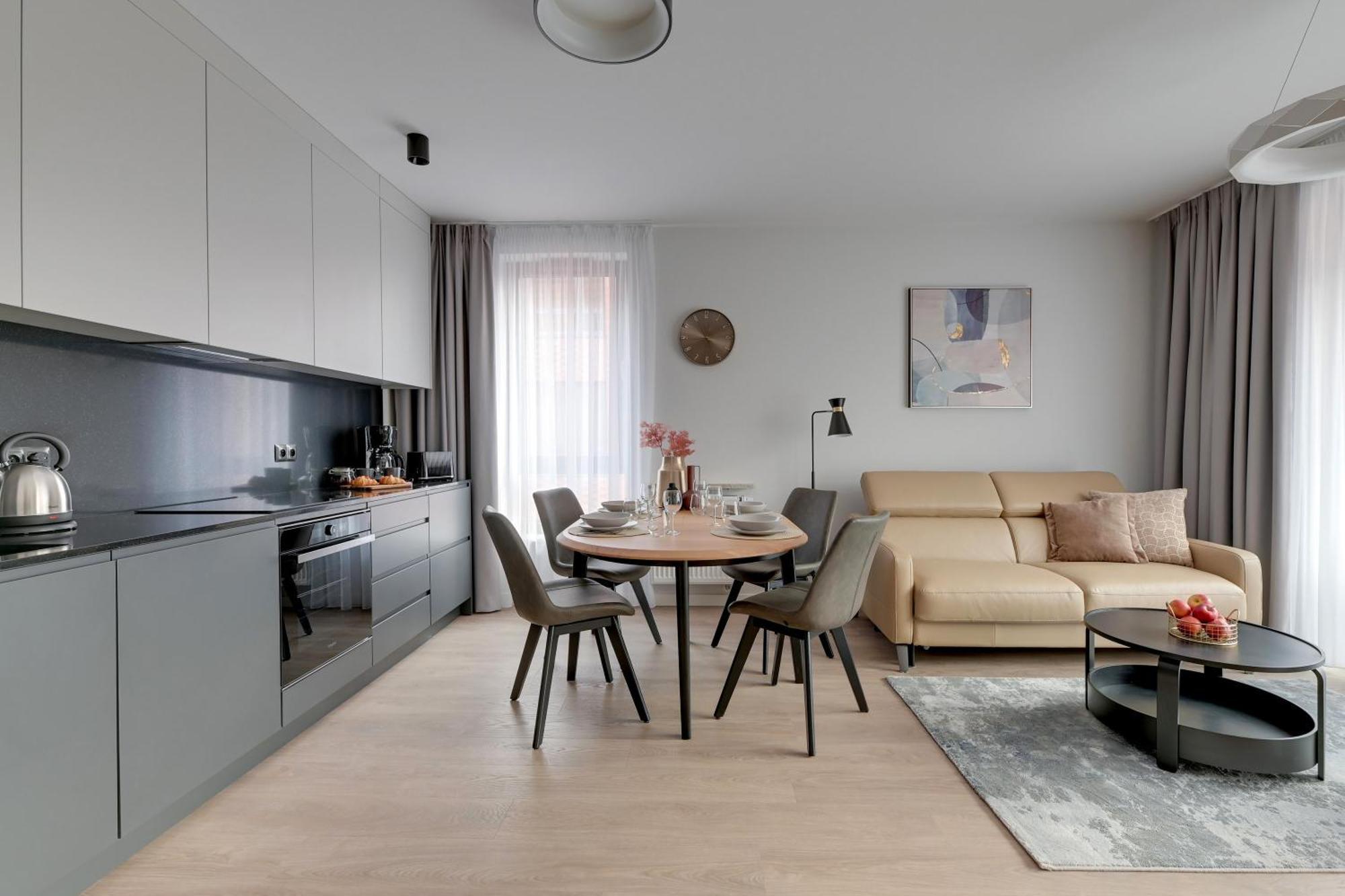 Scala 60H City Center Premium Apartments With Parking By Lion Apartments 格但斯克 外观 照片